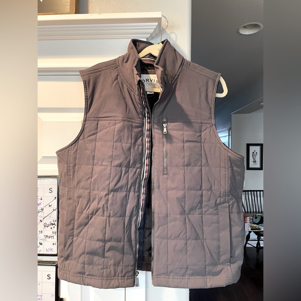 NWOT ORVIS Men’s Quilted Vest, Size Large, Gray